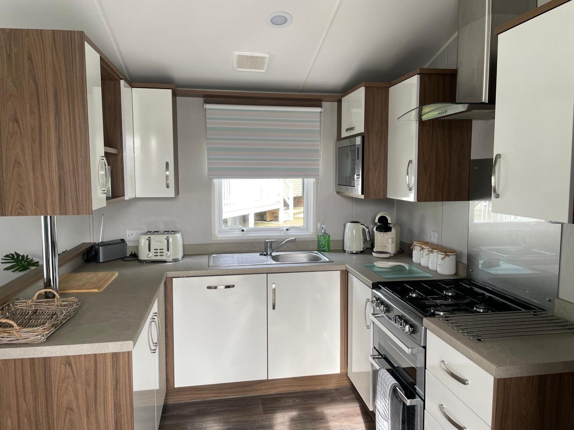 6 Berth Comfy Homely Caravan, Dog Friendly Belton with Browston 外观 照片